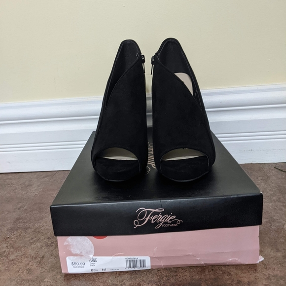 Women's Fergie Heels - Picture 2 of 5